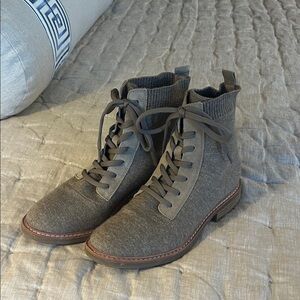 SOFFT Tan Lace-Up Sweater Ankle Boots